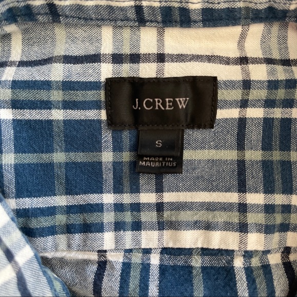 J. Crew Blue Paid Button Down Shirt - Picture 2 of 5